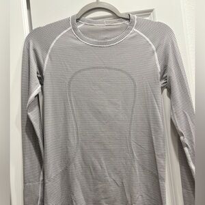 LULULEMON Long Sleeve Athletic Fit Top ⚫️⚪️🦓